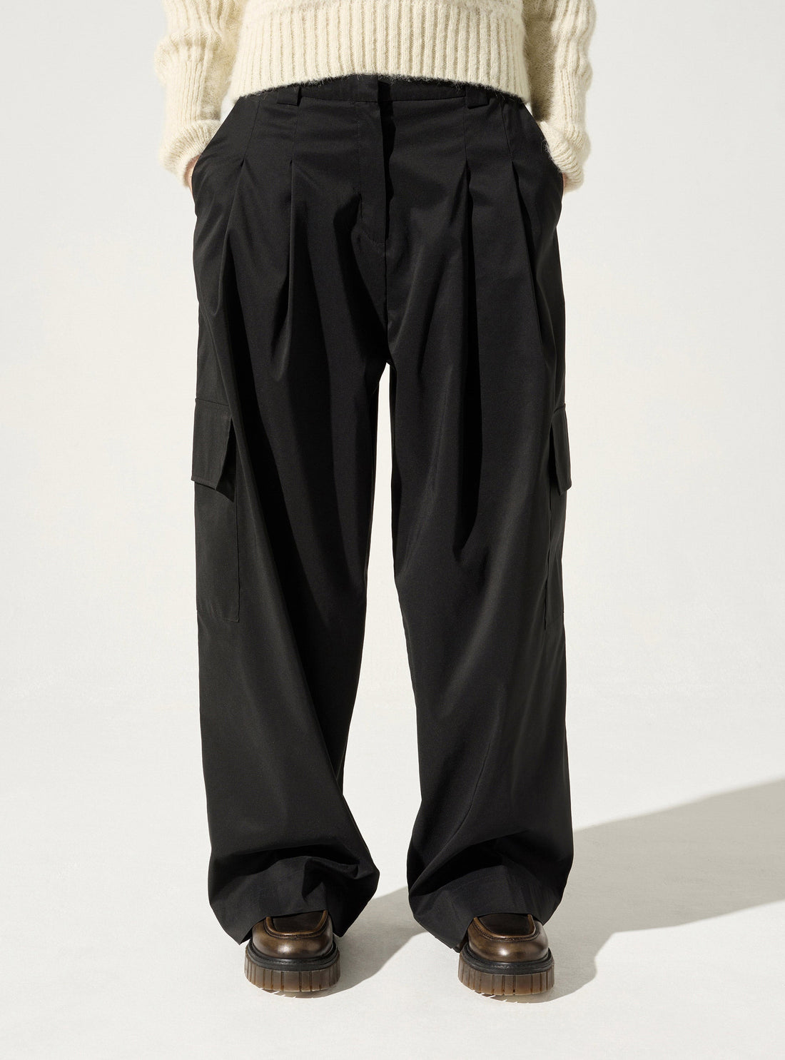 Wide-leg pants