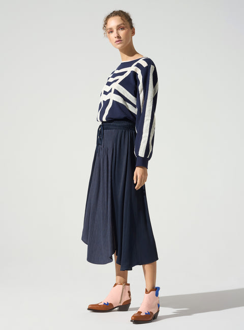 Long tied skirt