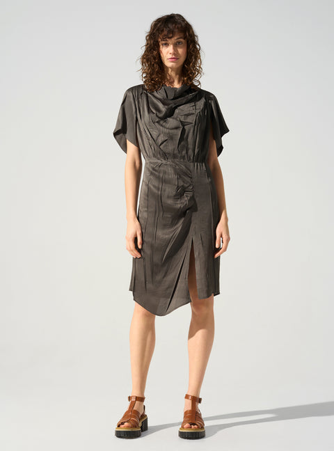Short-sleeved dress 
