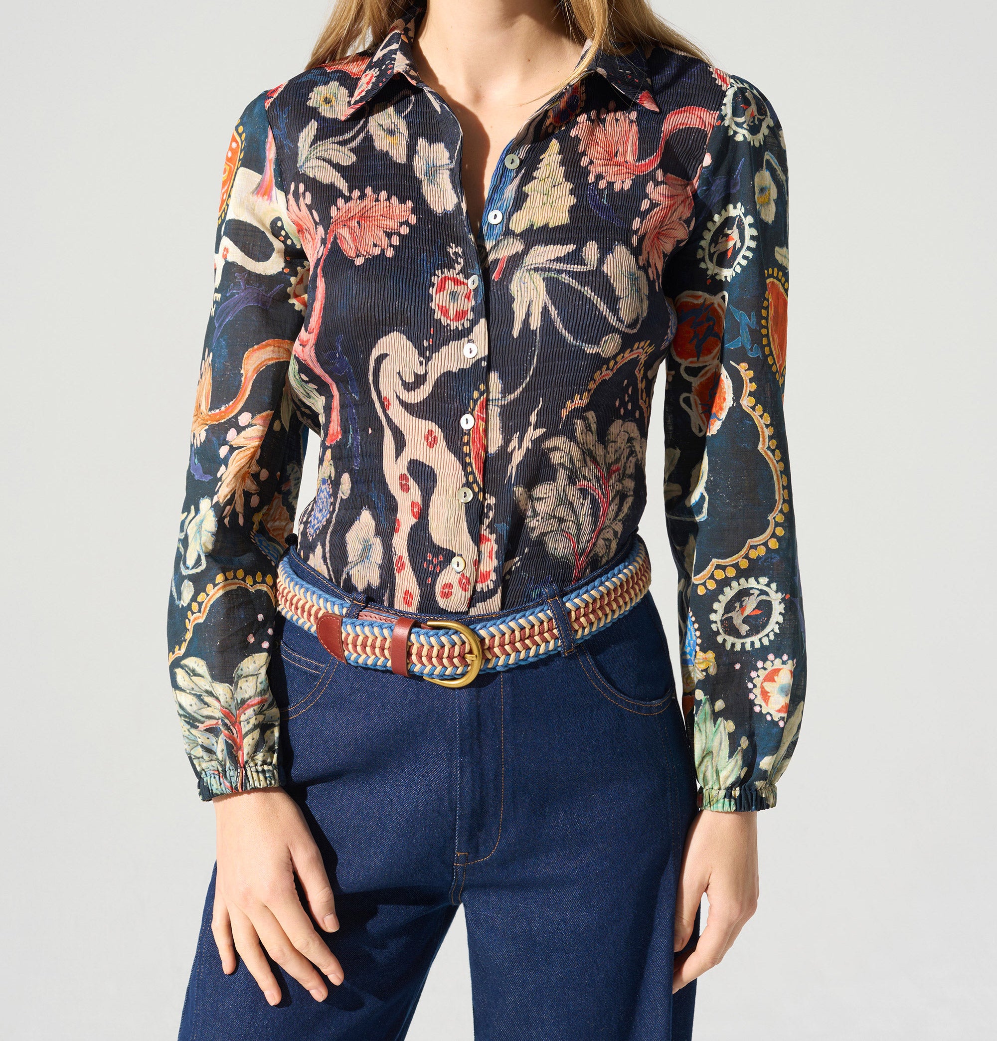 Langes Hemd mit Puffärmeln