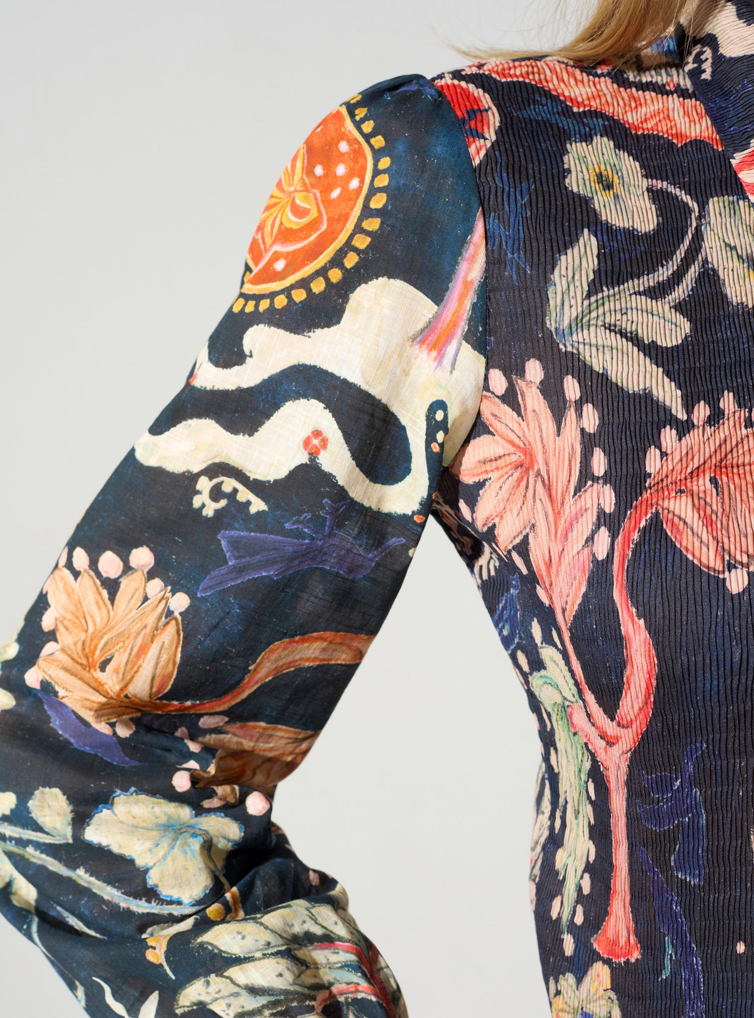 Langes Hemd mit Puffärmeln