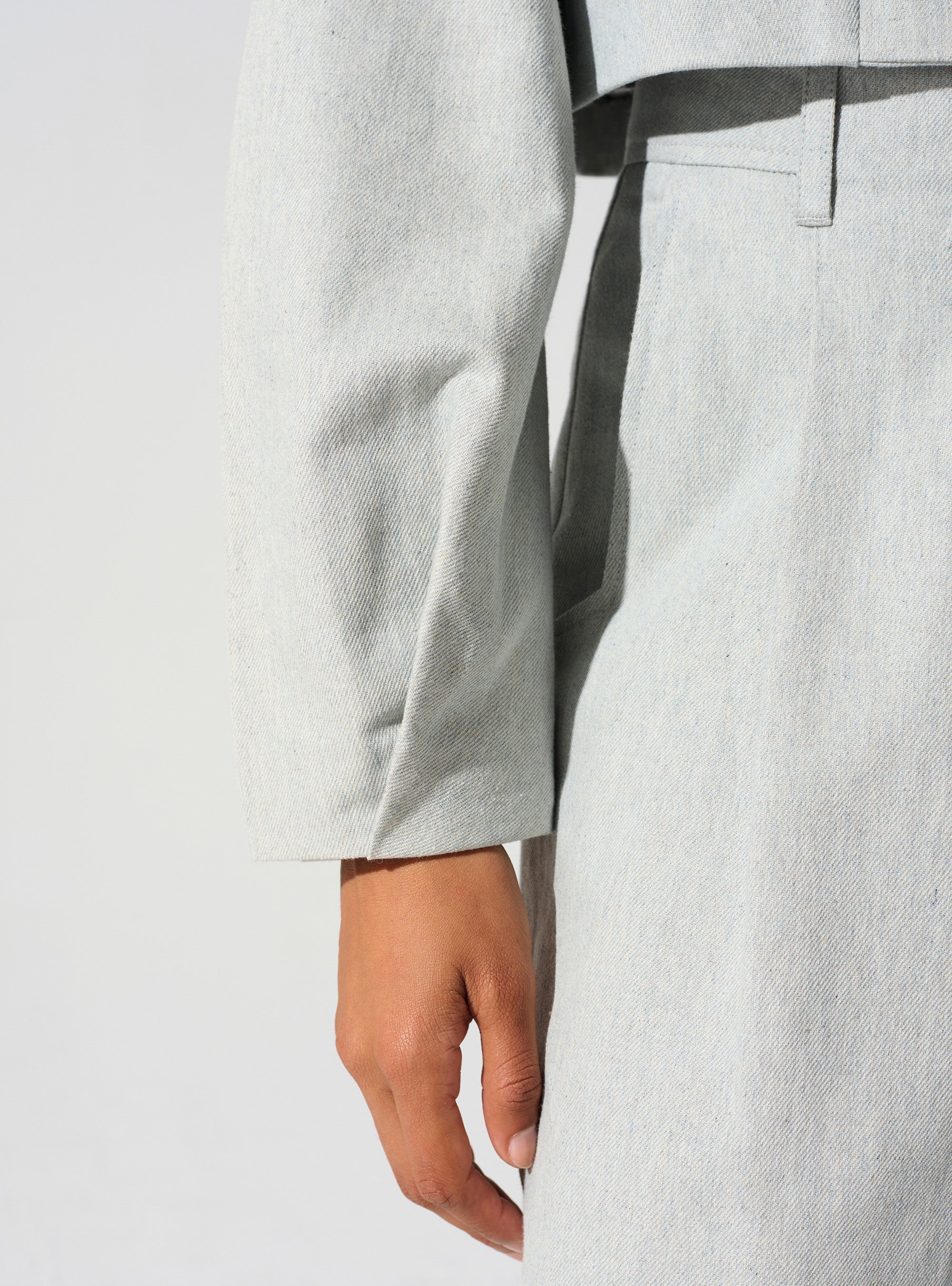 Kurze, maßgeschneiderte Jacke