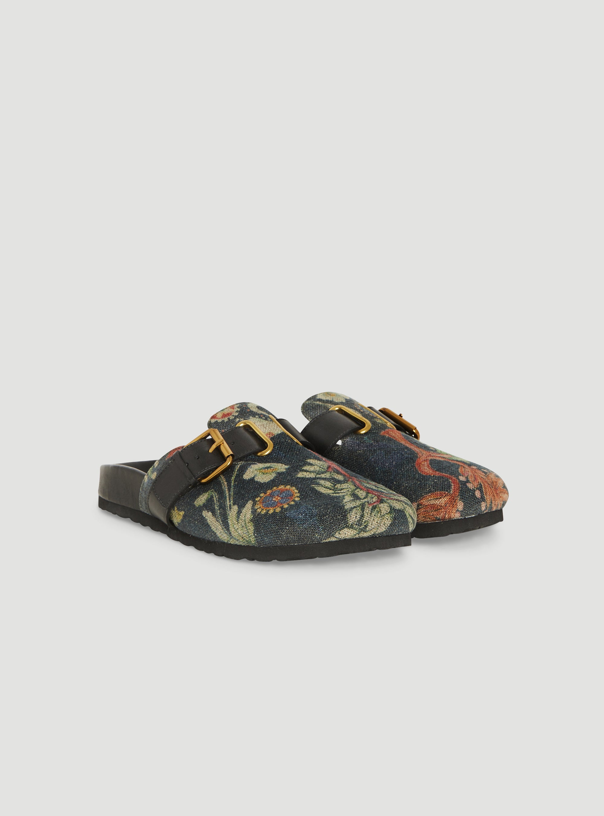 Ultra-flat clogs