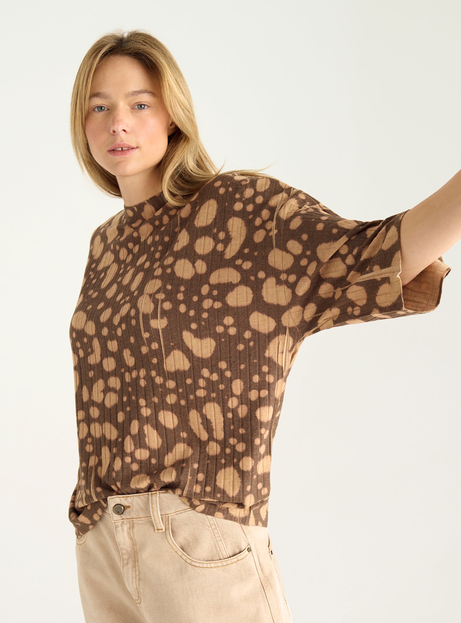 Pleated mesh T-shirt