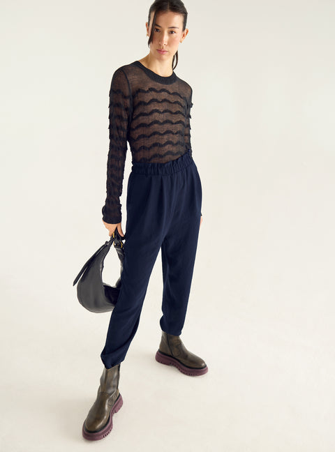 Fließende Hose mit gerüschter Taille