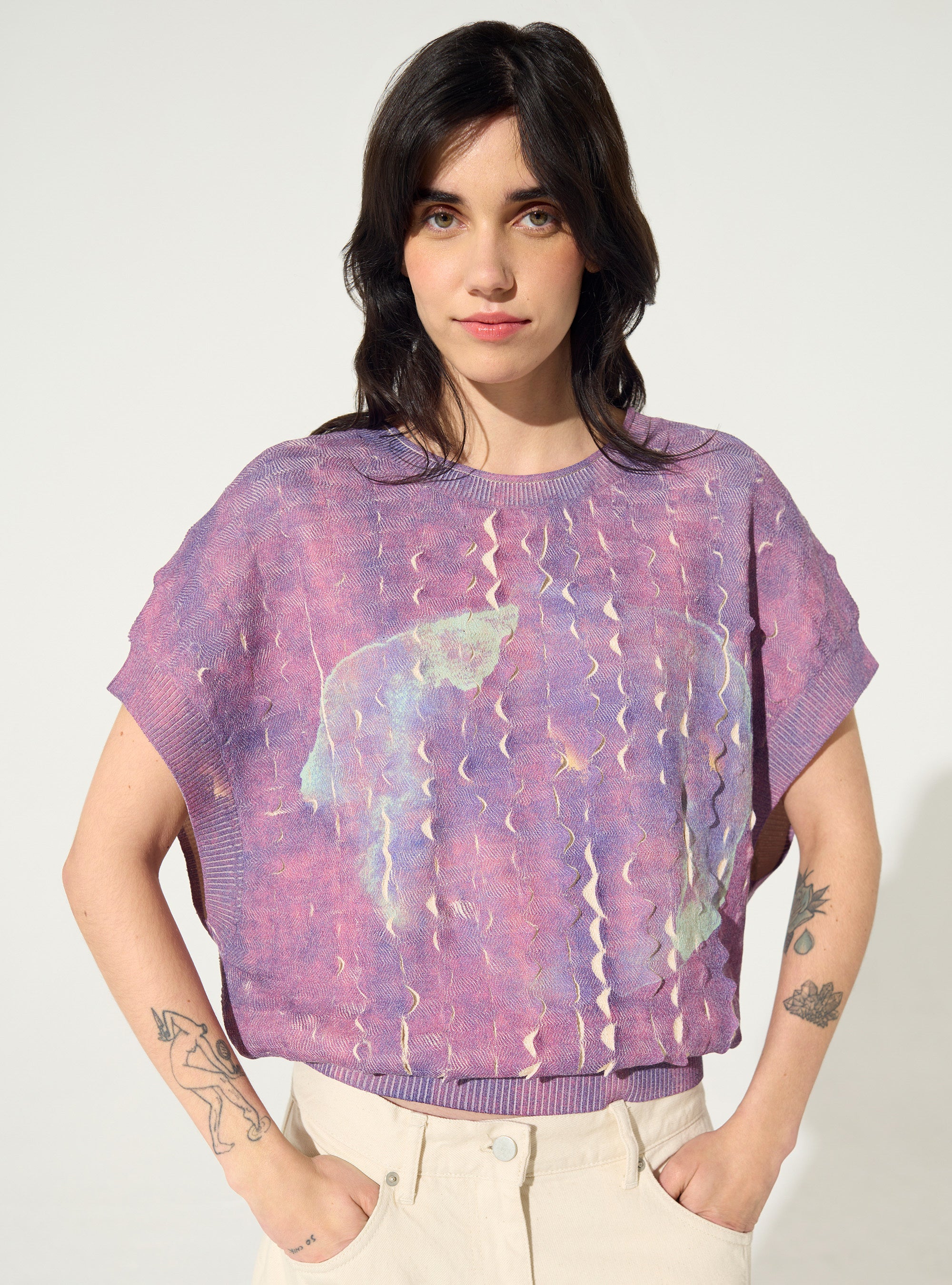 Pleated and sublimated purple round neck sweater