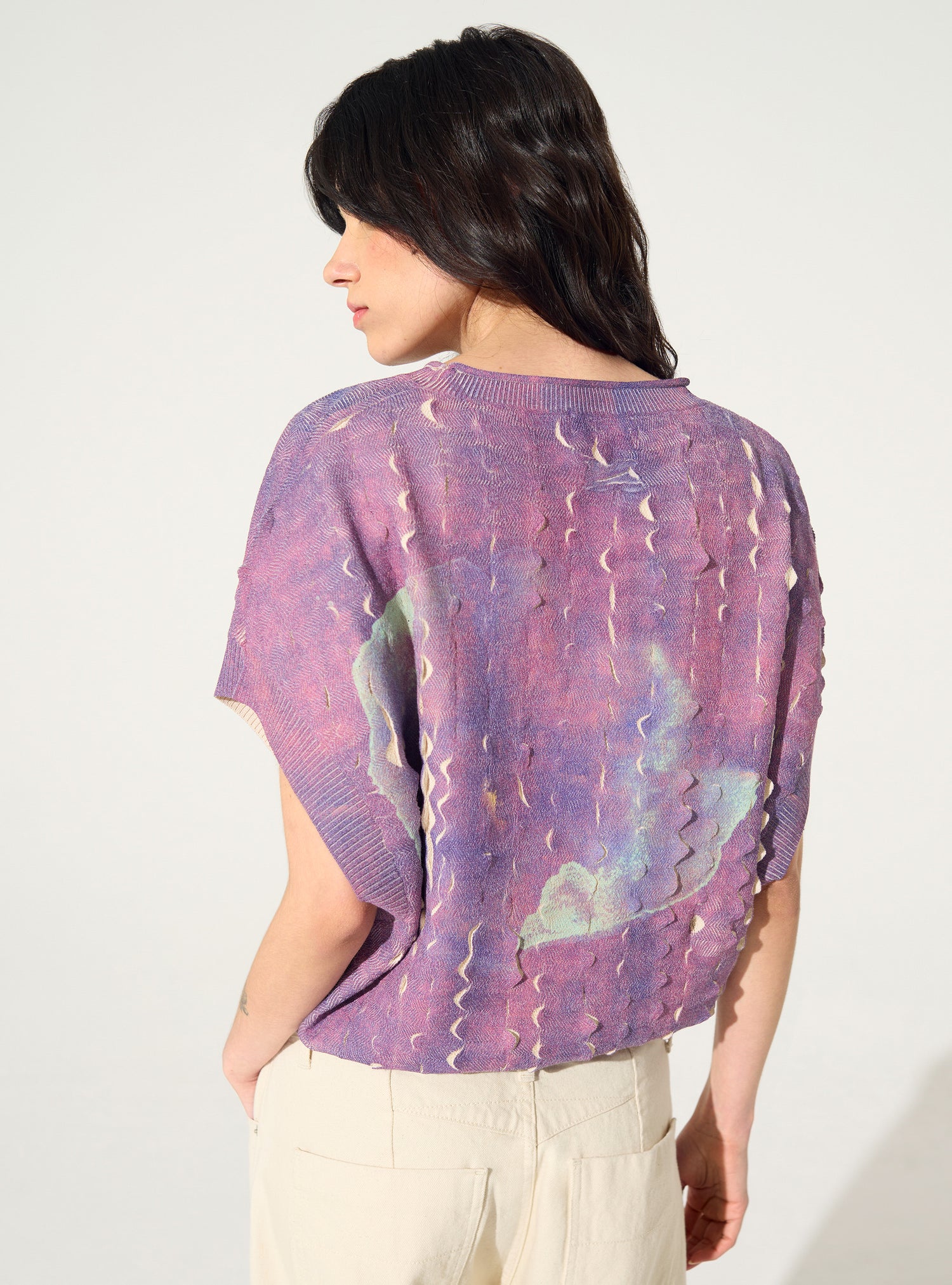 Pleated and sublimated purple round neck sweater