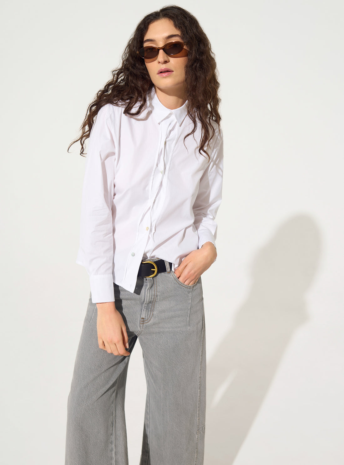 Gerades weißes Baumwollhemd