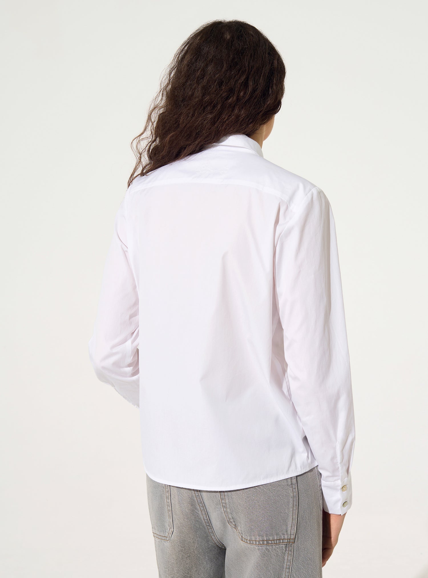 Straight white cotton shirt