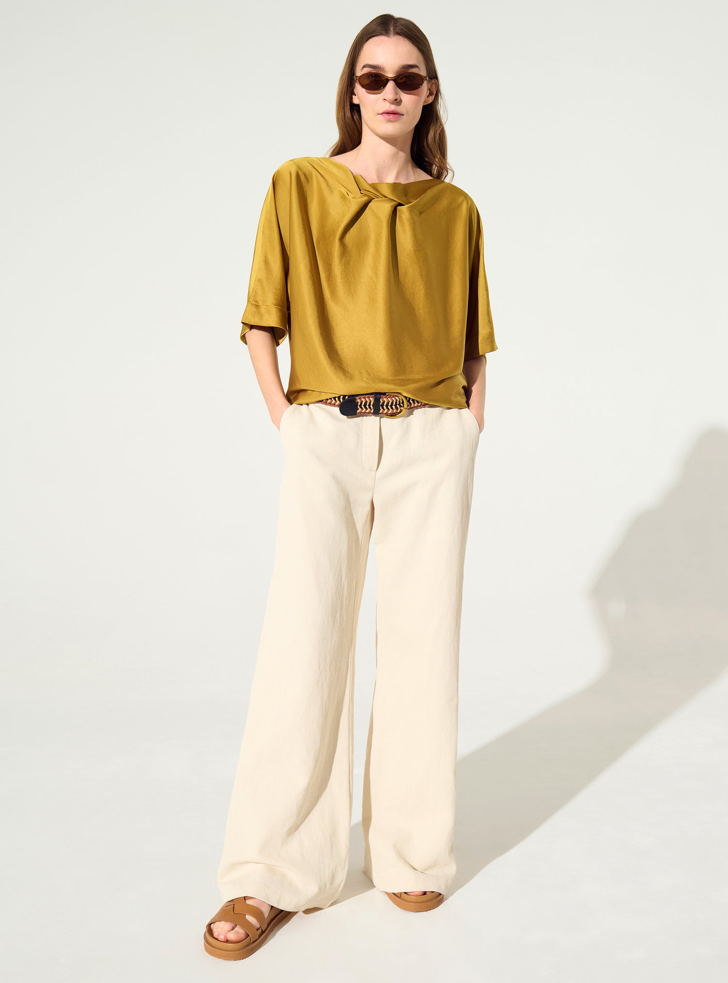 Blouse en satin ample jaune