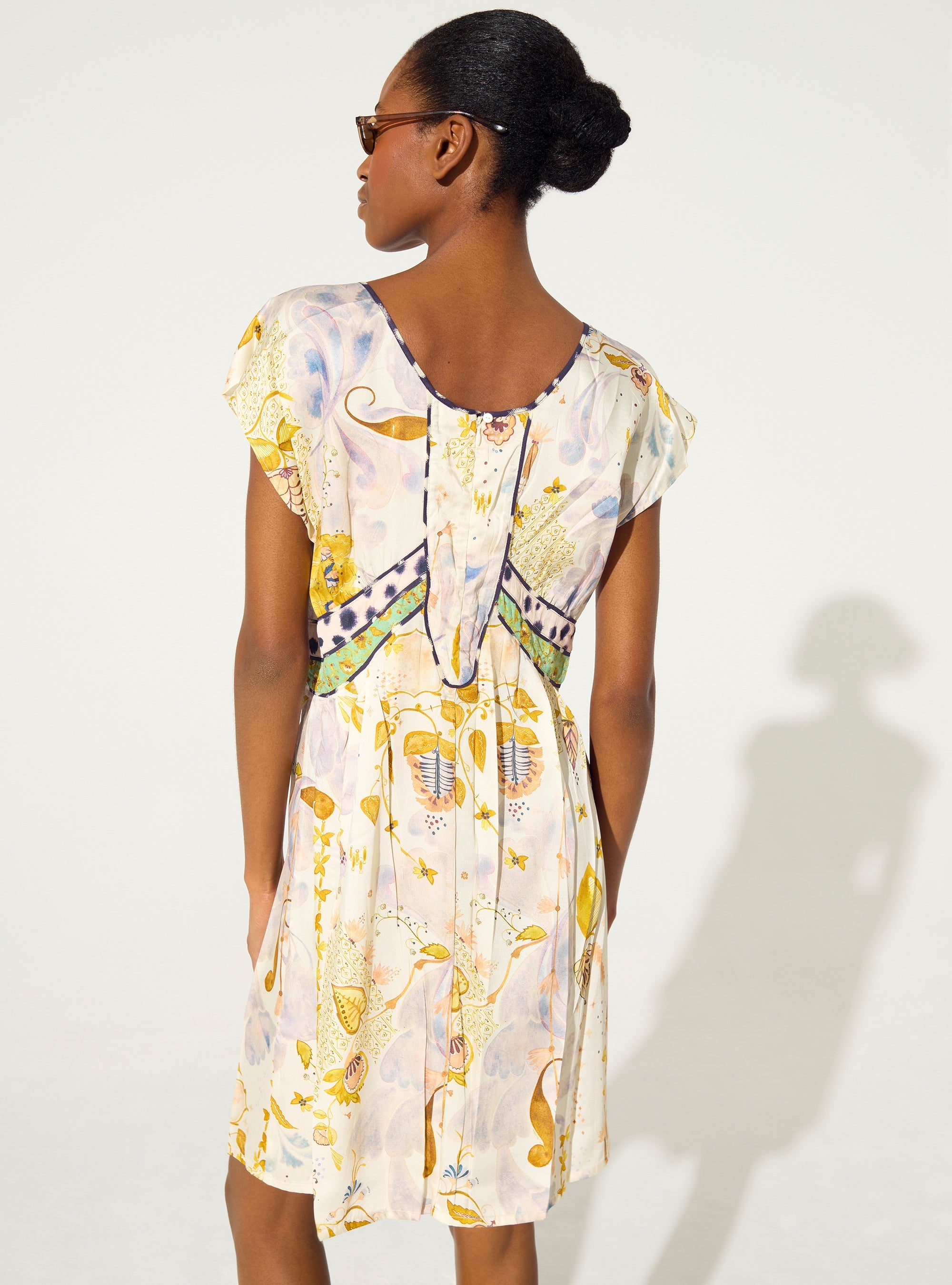 Robe ajustée plissée imprimée blanc