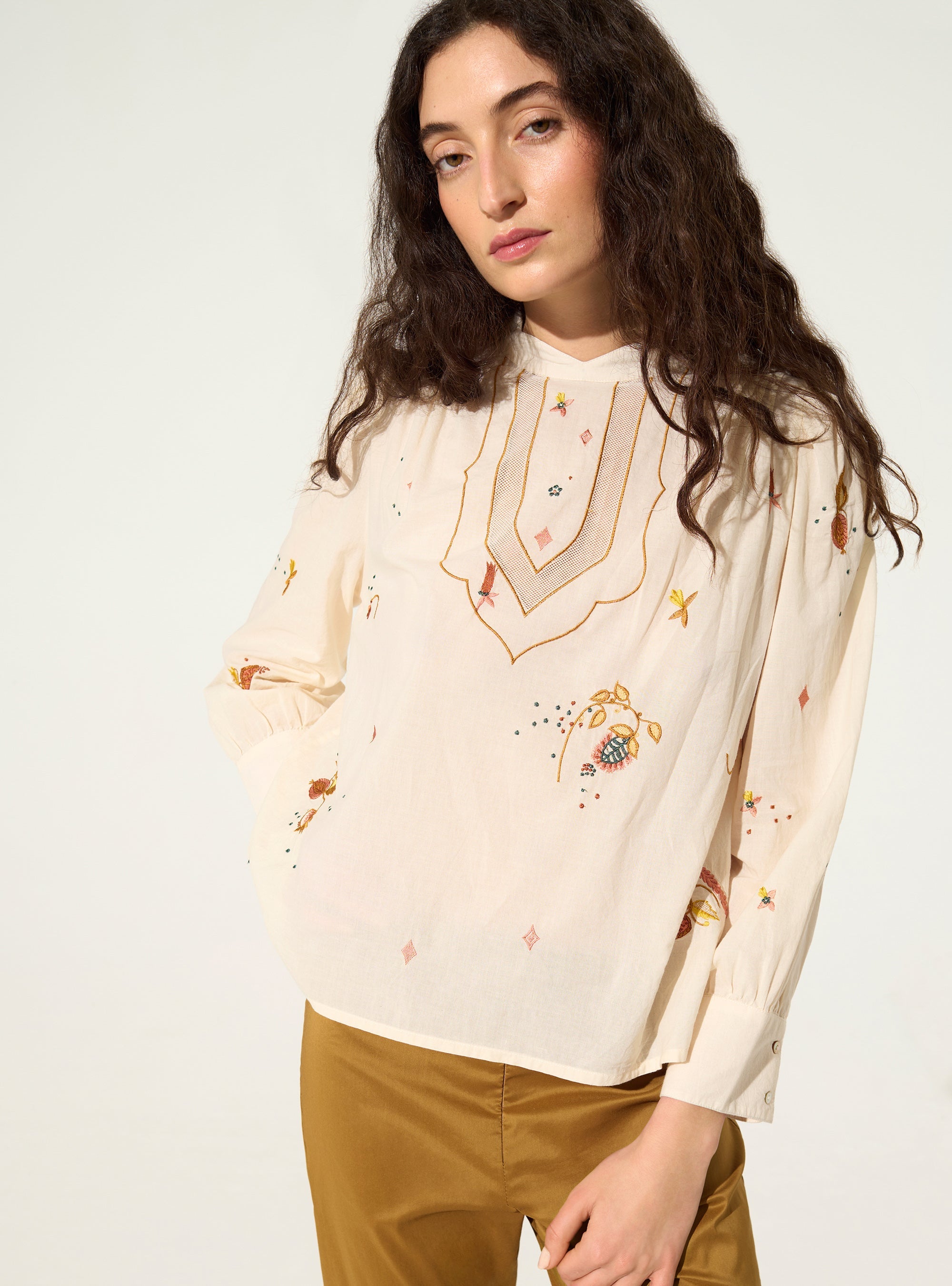 Embroidered blouse in white cotton