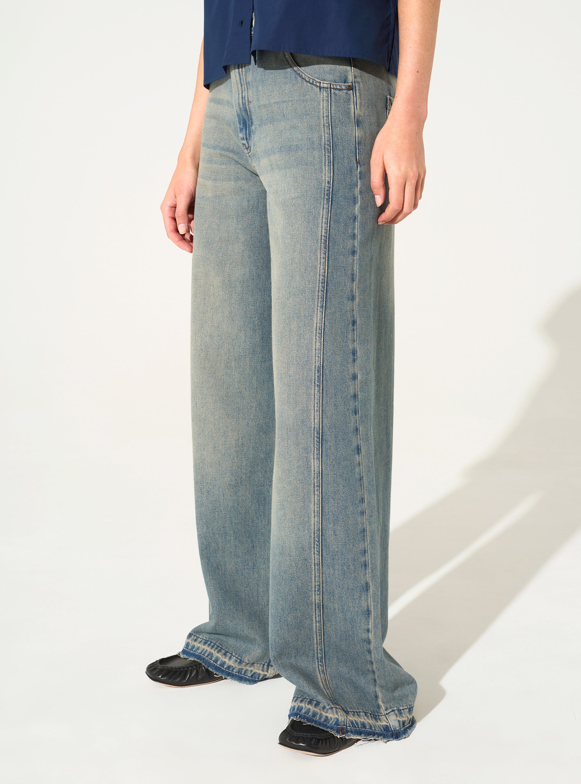 blaue Baumwolljeans