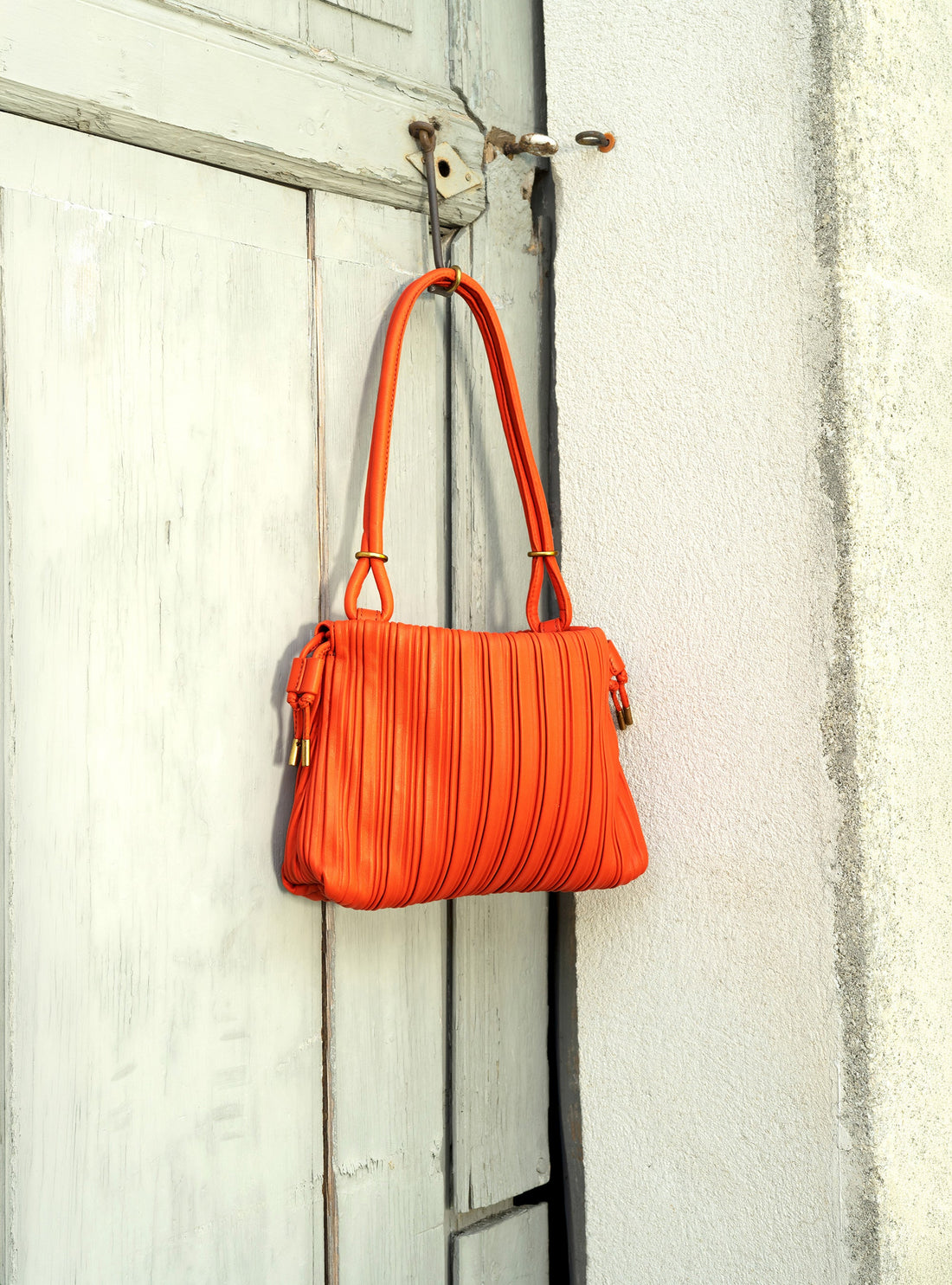 Petit sac plissé en cuir rouge Cotélac 