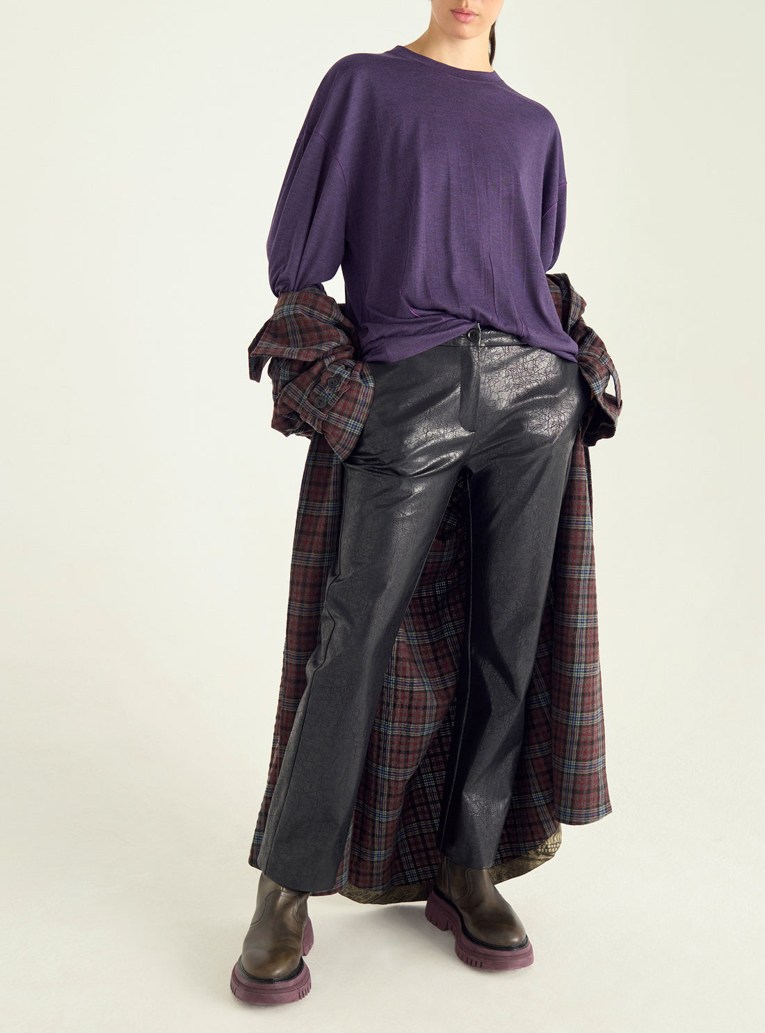 Lila plissiertes Oversize-T-Shirt