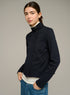 Kurze, taillierte Strickjacke