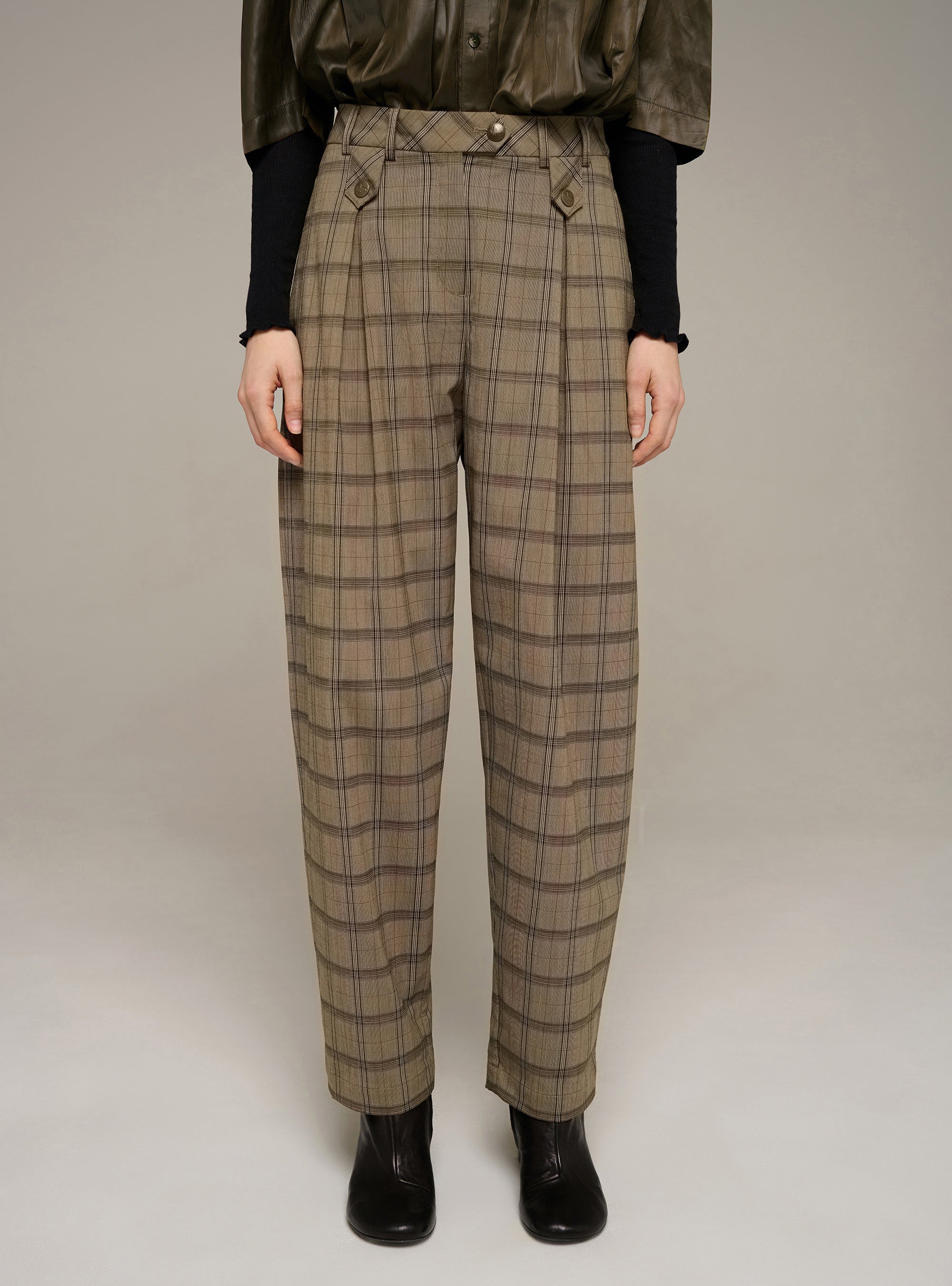 Pantalon carrotte à carreaux