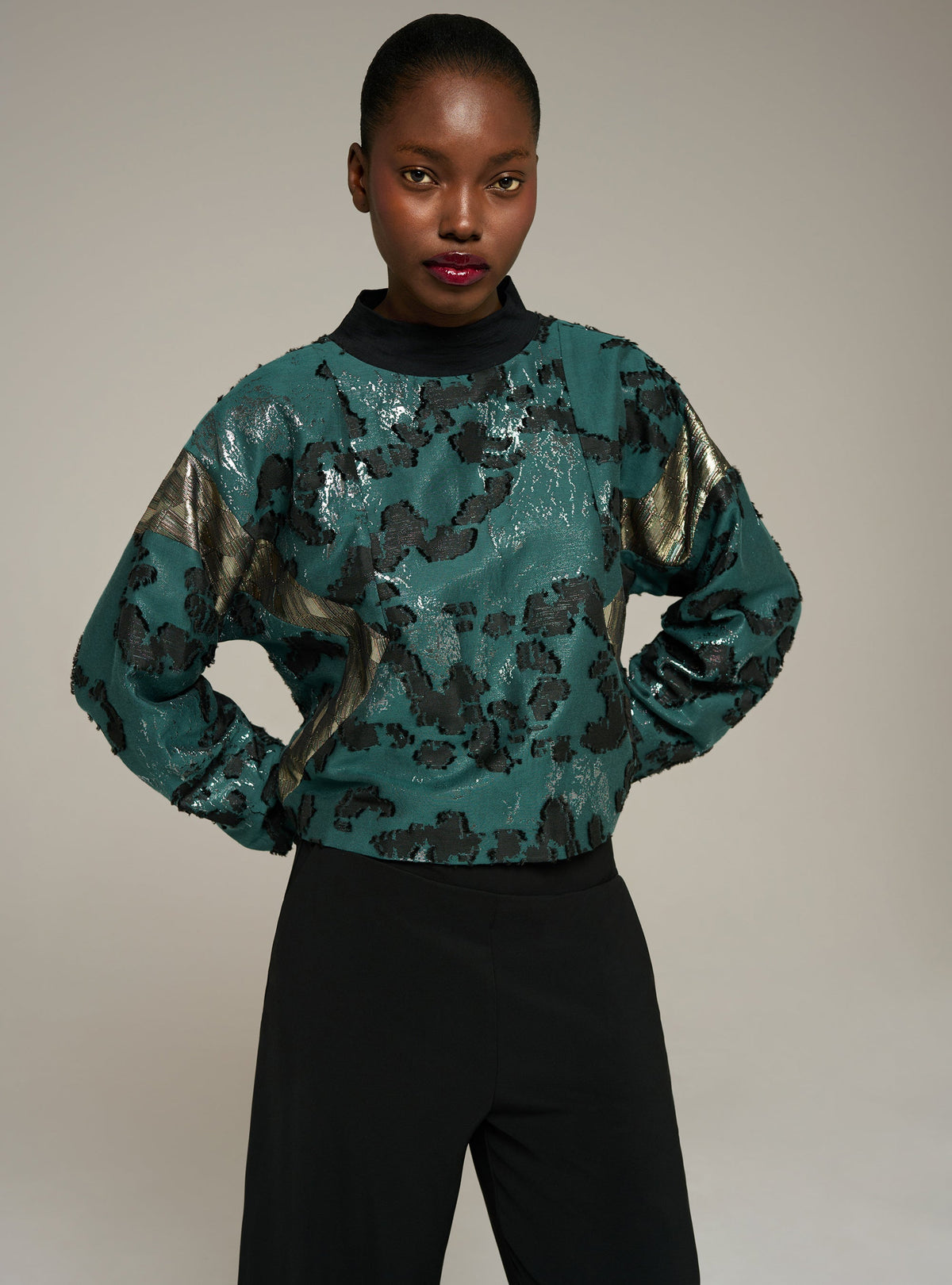 Cotélac blouse oversize col montant manche longues