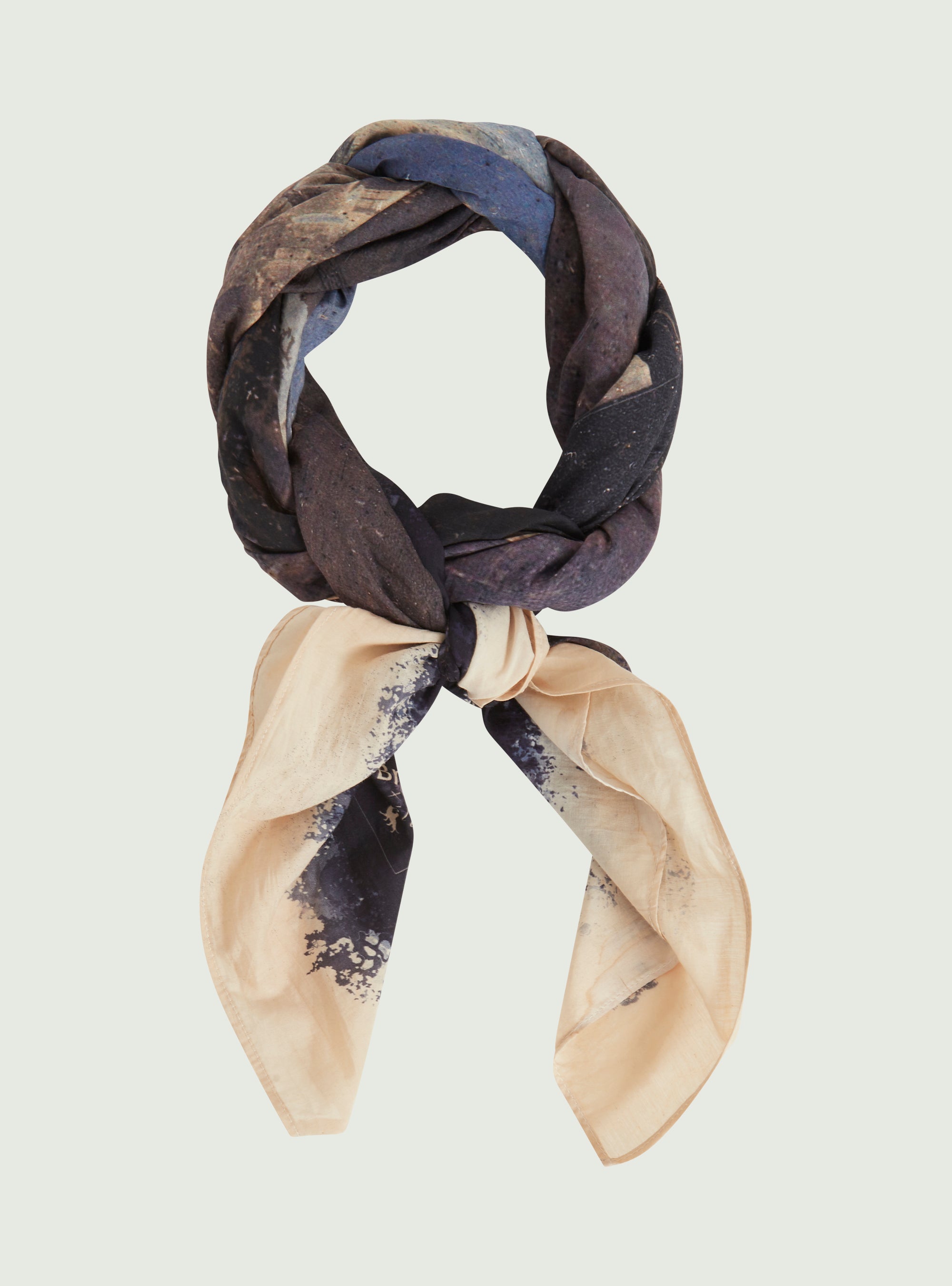 Foulard imprimé photographie – Cotélac x BnF Bibliothèque nationale de France